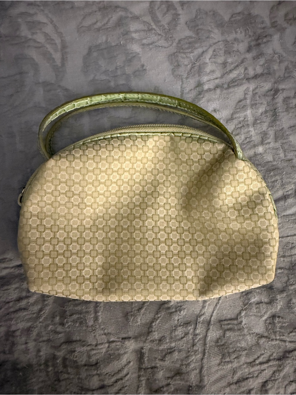 Women’s Cream Patterned Wristlet Bag